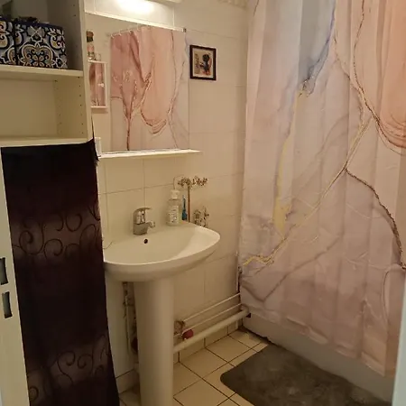 Maison d'hôtes 2 Pièces Proche Métro Et Commodités Clichy