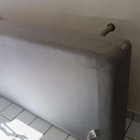 2 Pièces Proche Métro Et Commodités Maison d'hôtes