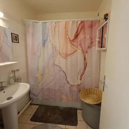 Maison d'hôtes 2 Pièces Proche Métro Et Commodités *